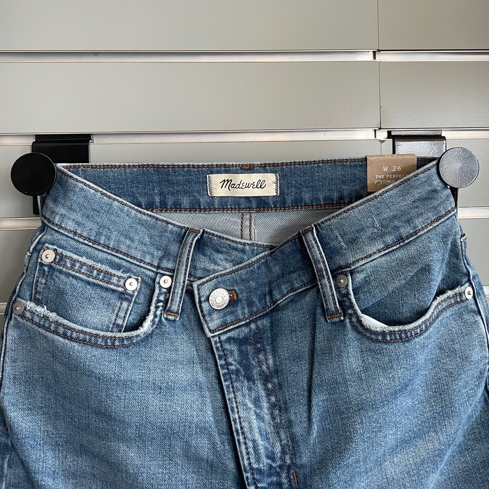 NWT The Perfect Vintage Straight Jean: Crossover Edition